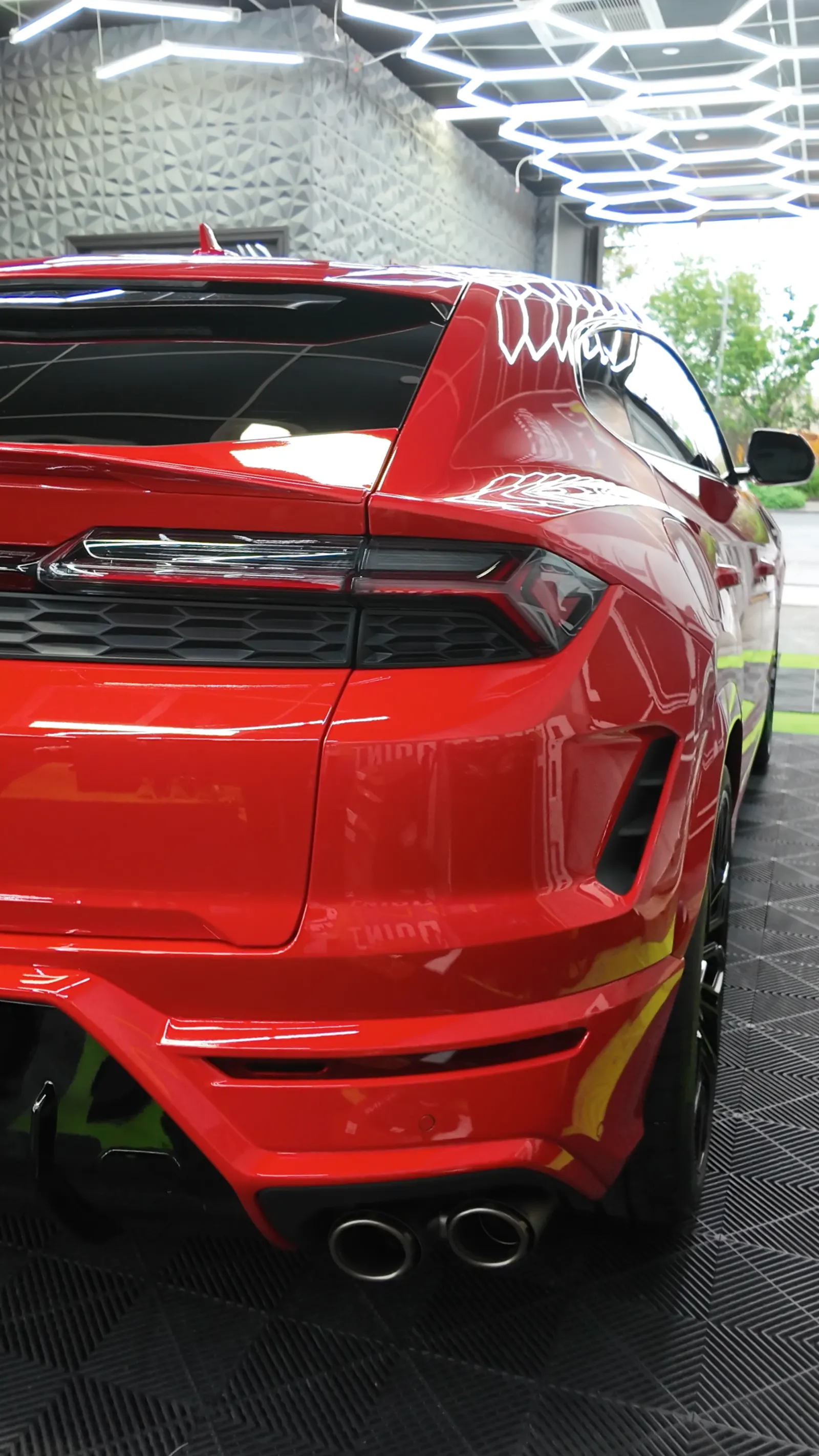 Lamborghini Urus — Ceramic Coating